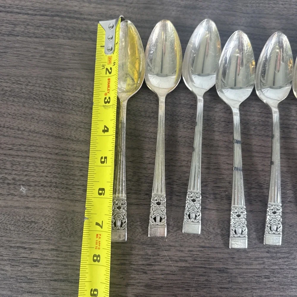 8 Vintage 1936 ONEIDA COMMUNITY CORONATION‎  7 1/4 inch silverplate dinner spoon